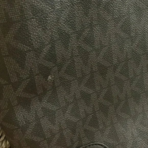 Michael Kors Signature Black/Grey Shoulder Bag - Picture 9 of 9